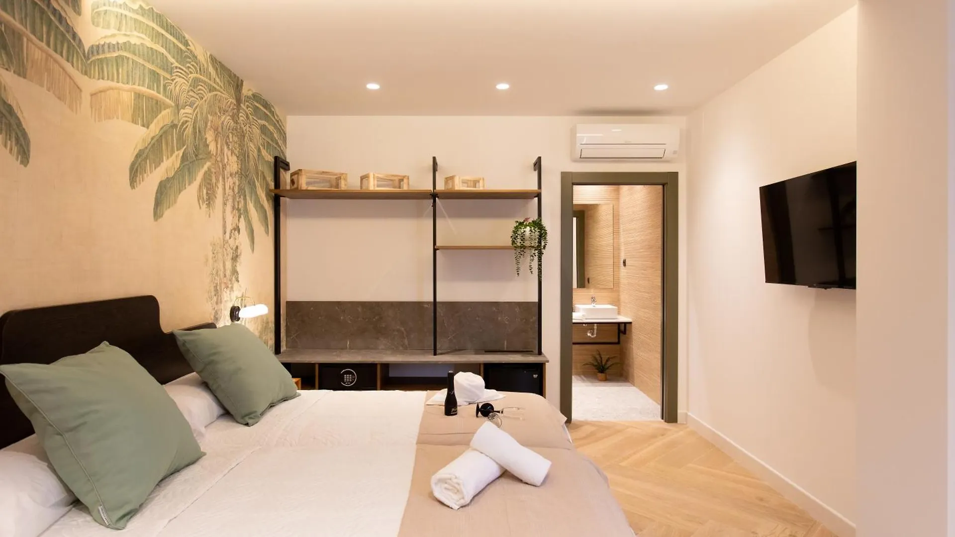 Boutique Rooms Playa Burriana Нерха Гостевой дом