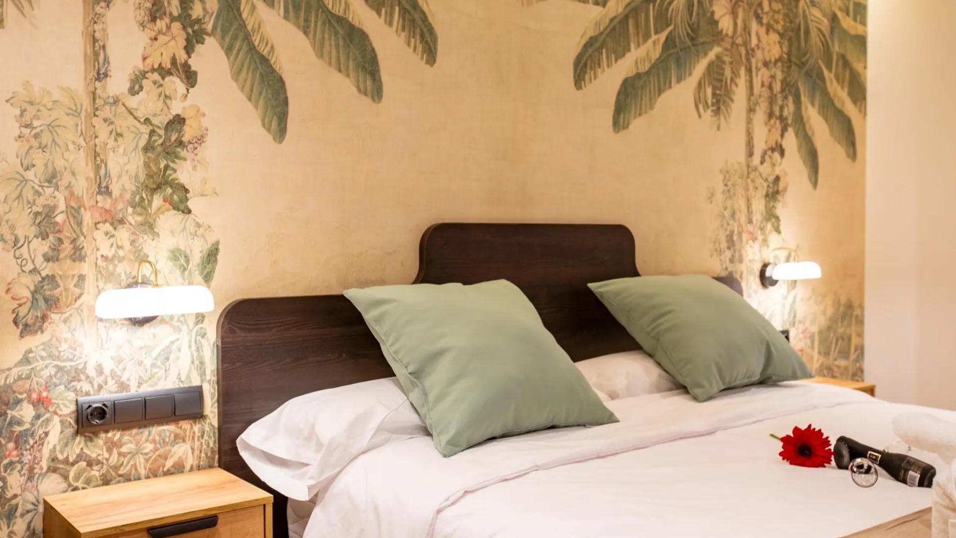 Boutique Rooms Playa Burriana Нерха
