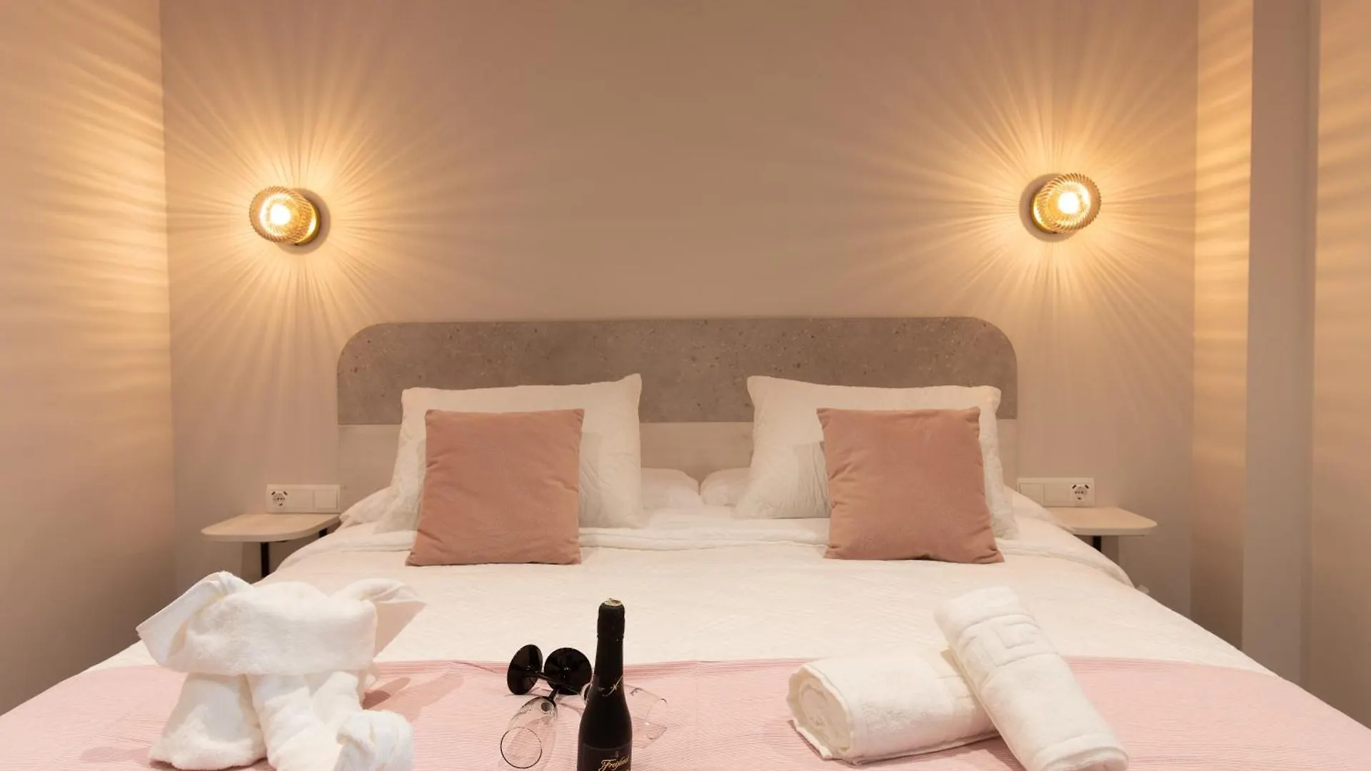 Гостевой дом Boutique Rooms Playa Burriana Нерха