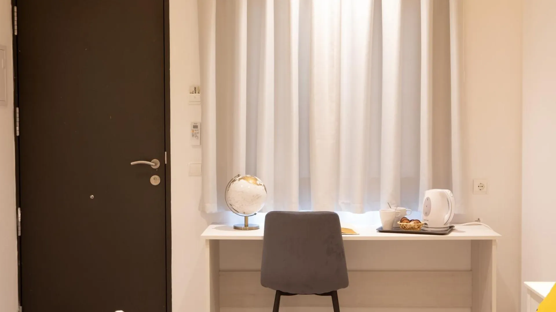 Boutique Rooms Playa Burriana Нерха Гостевой дом