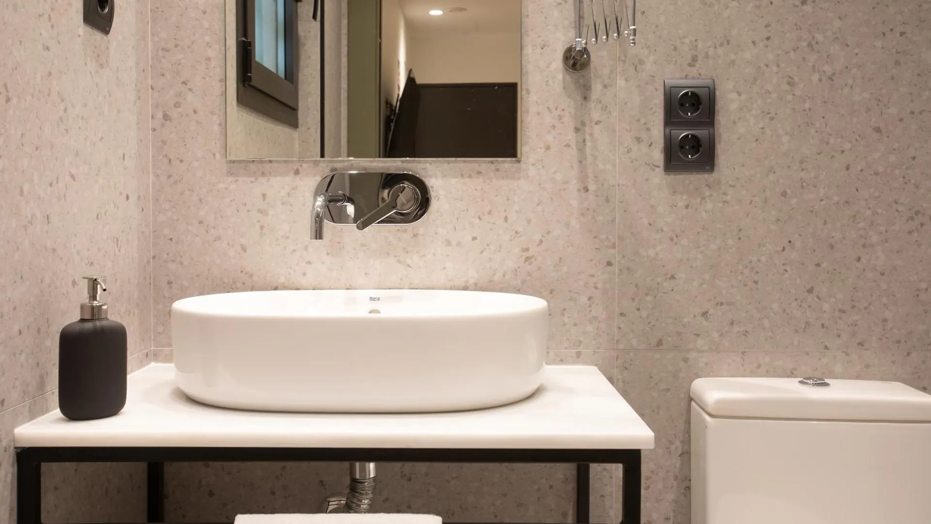 Boutique Rooms Playa Burriana Нерха Гостевой дом