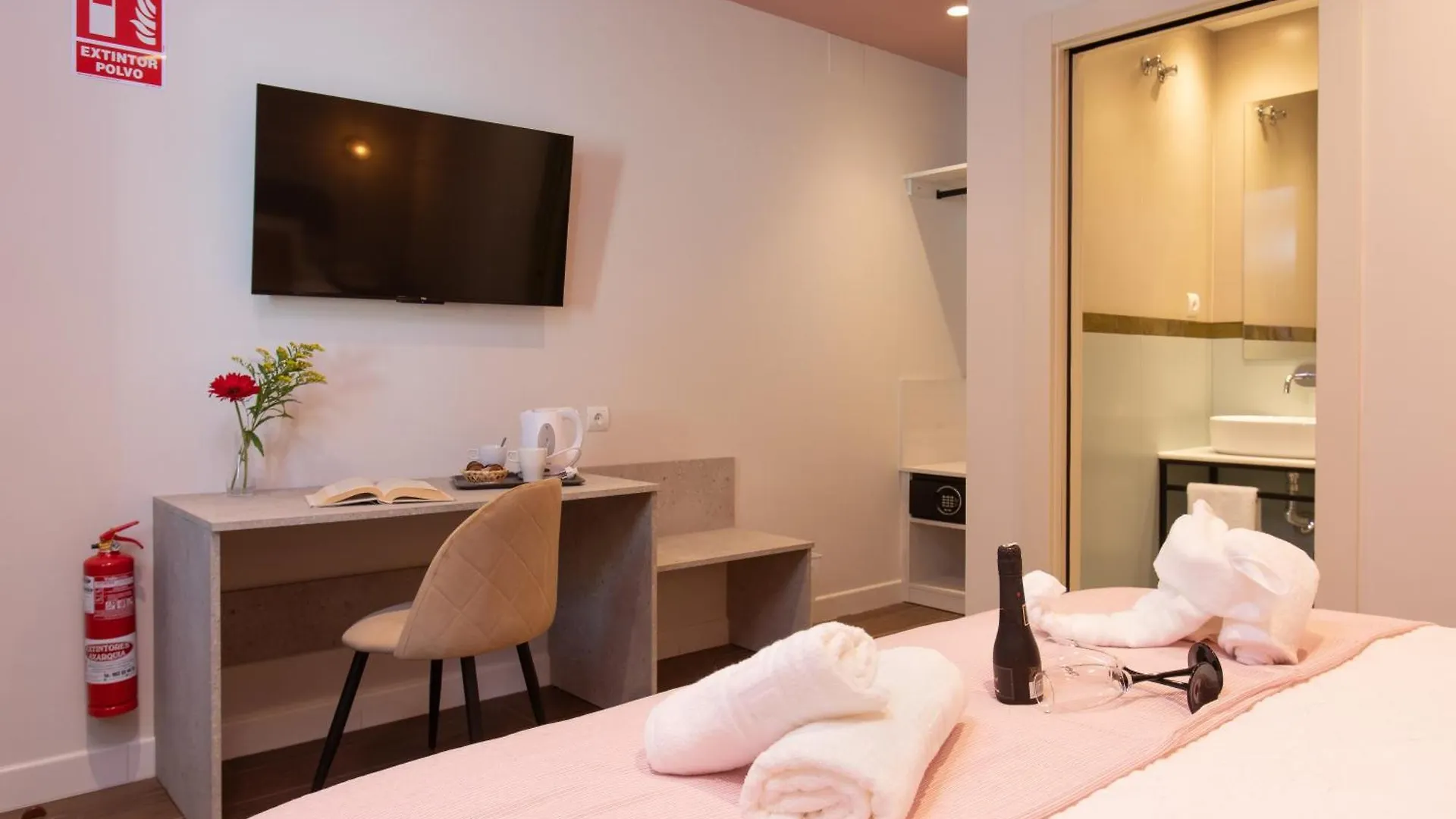 Boutique Rooms Playa Burriana Нерха 0*,  Испания