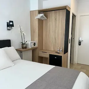 2* Guest house Abril